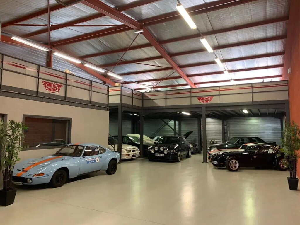 Location Entrepôt 250 m² - Photo 1