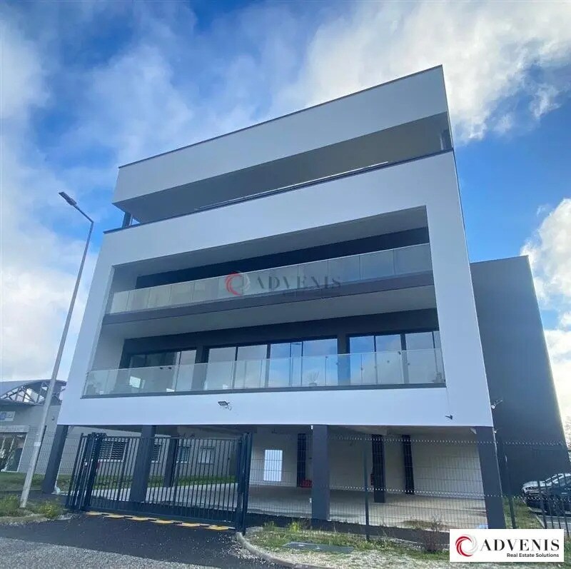 Location Bureaux 390 m² - Photo 1