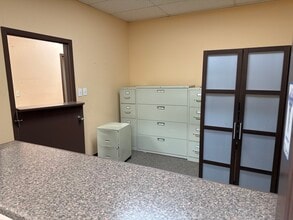 321-395 E Dundee Rd, Wheeling, IL to rent Building Photo- Image 2 of 7