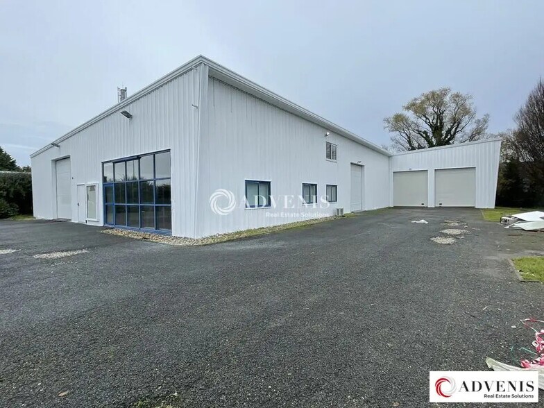Light Industrial in Blanquefort to rent - Building Photo - Image 1 of 8