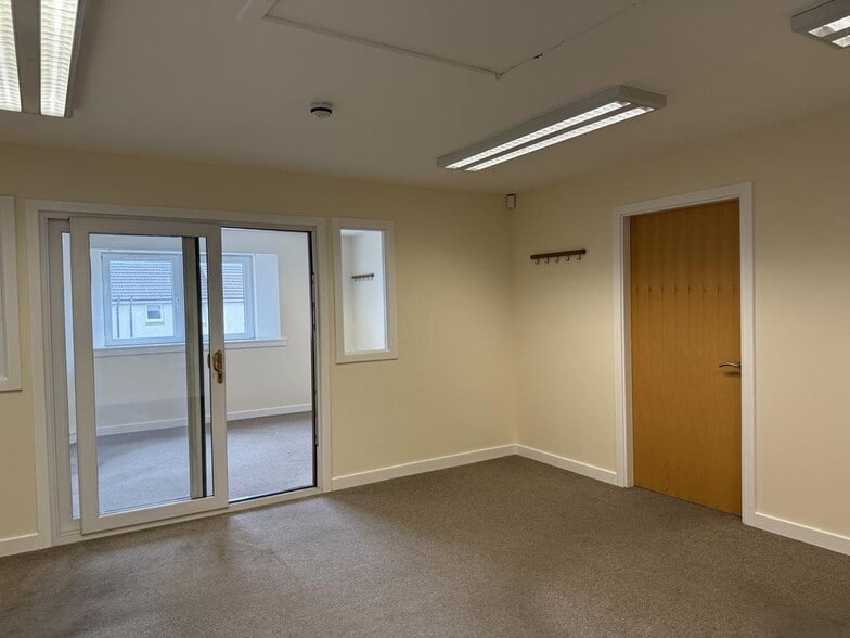 Etna Rd, Falkirk to rent - Building Photo - Image 3 of 9