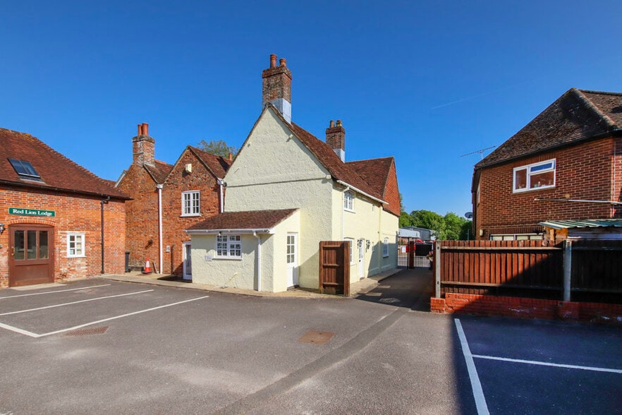 Main Rd, Farnham to rent - Building Photo - Image 2 of 6