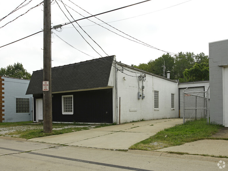 10821 Briggs Rd, Cleveland, OH for sale - Building Photo - Image 2 of 9