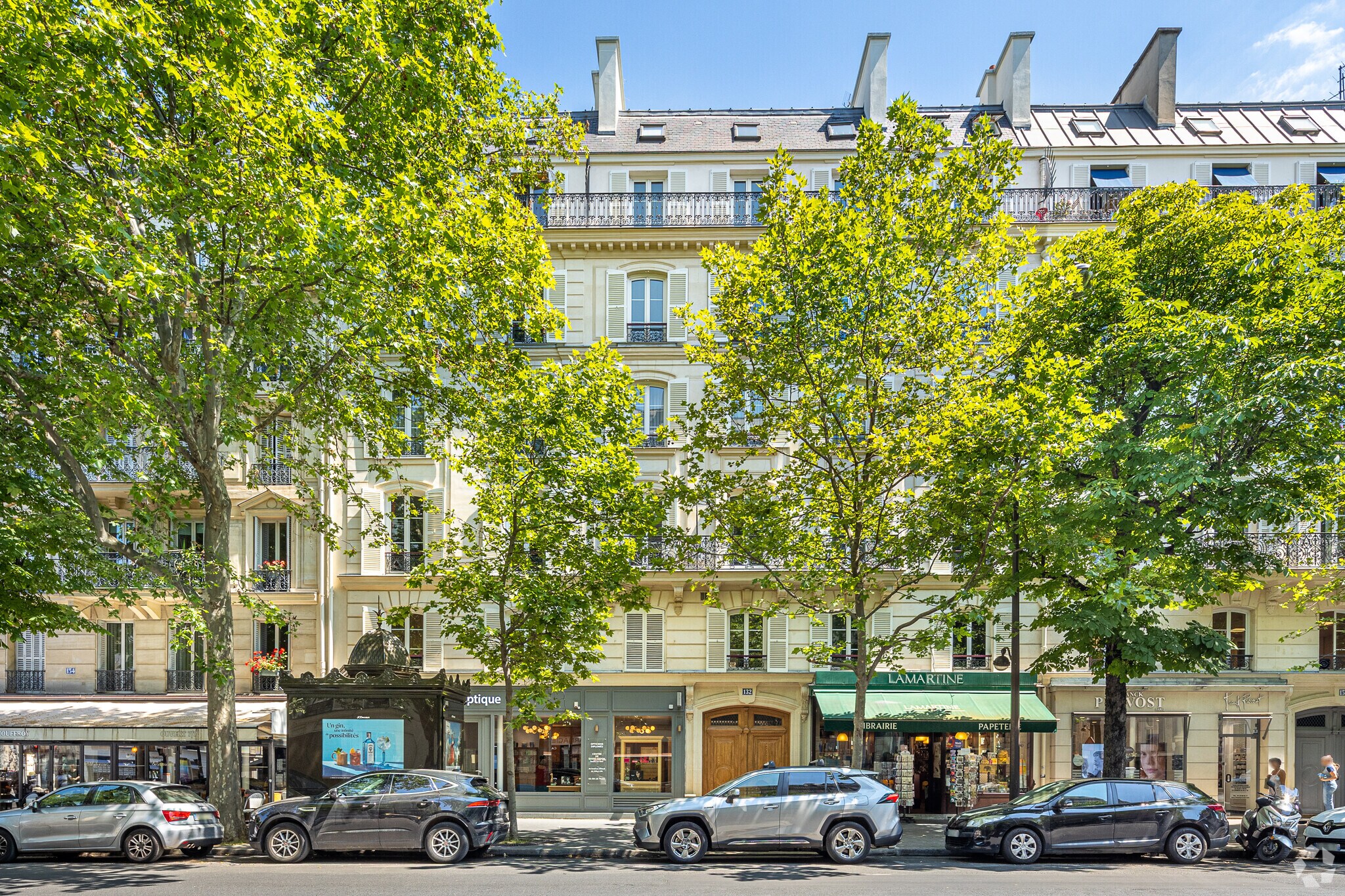 132 Boulevard Malesherbes, Paris to rent Primary Photo- Image 1 of 3