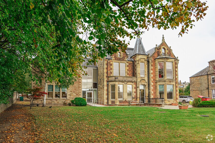 24 St Johns Rd, Edinburgh for sale - Primary Photo - Image 1 of 1