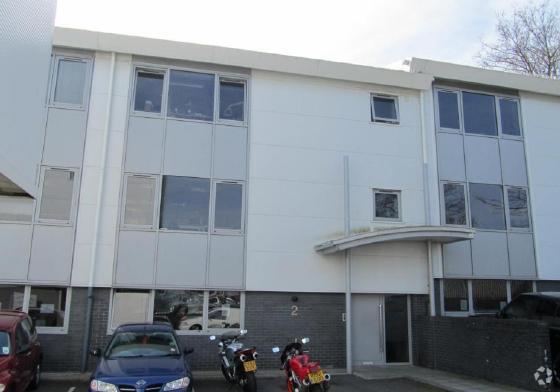 English Clos, Hove for sale - Primary Photo - Image 1 of 30