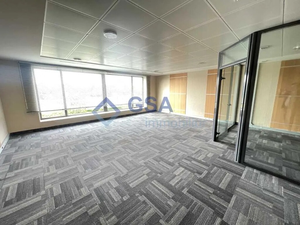 Location Bureaux 24 m² à 977 m² - Photo 1