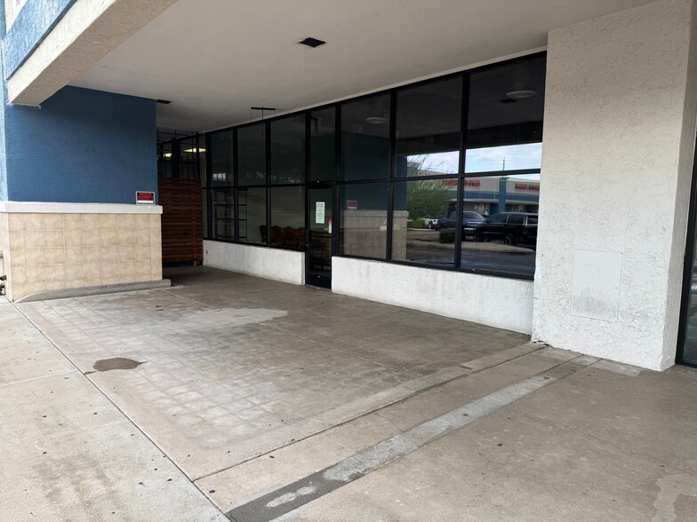 7802-7830 N 12th St, Phoenix, AZ to rent - Building Photo - Image 3 of 16