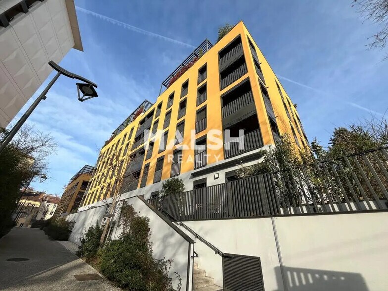 Office in Lyon for sale - Building Photo - Image 1 of 19