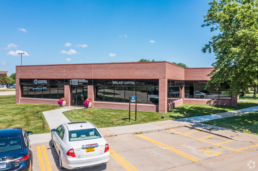 1200-1280 Office Plaza Dr, West Des Moines, IA for rent - Building Photo - Image 3 of 5