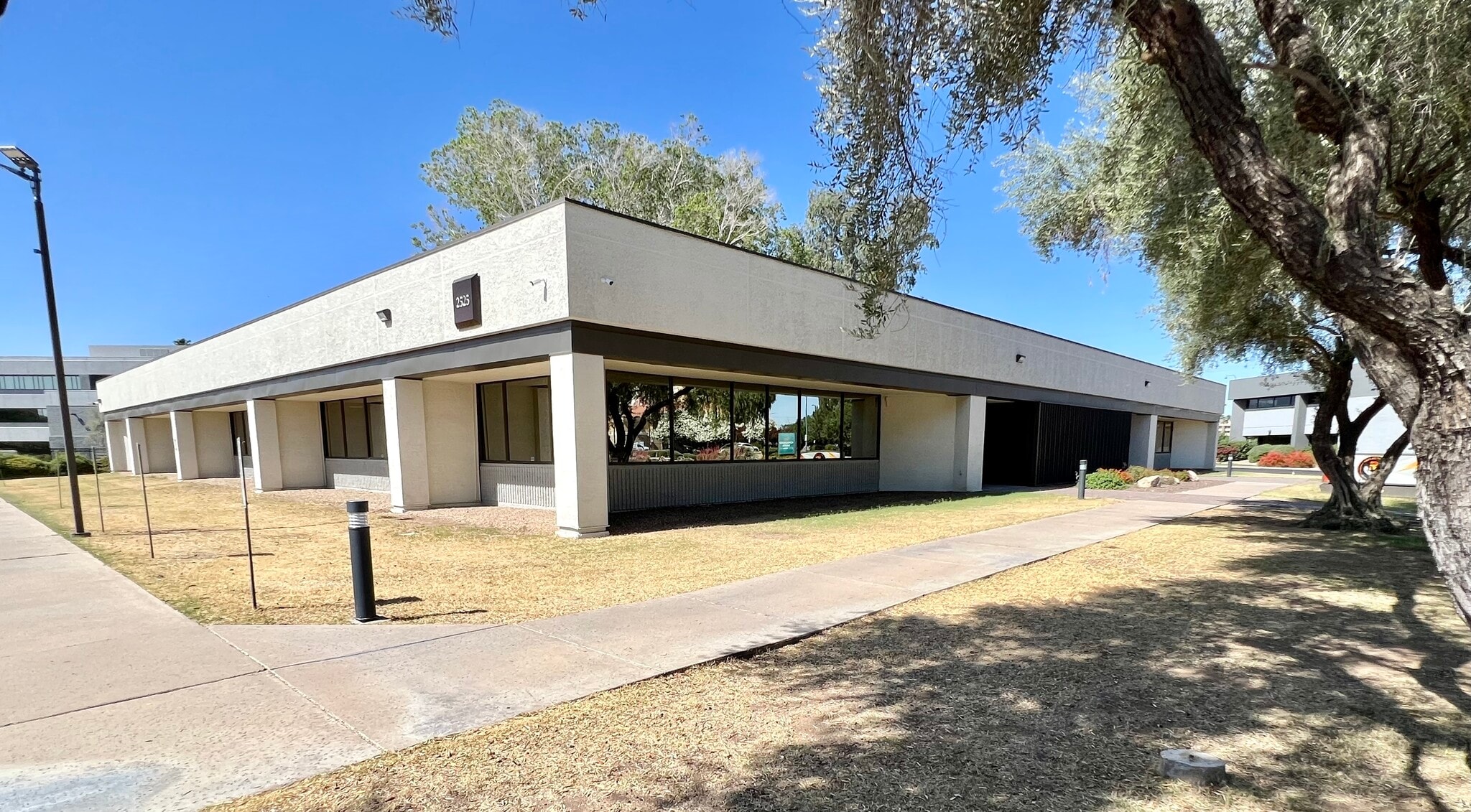 2525 W Beryl Ave, Phoenix, AZ to rent Building Photo- Image 1 of 44