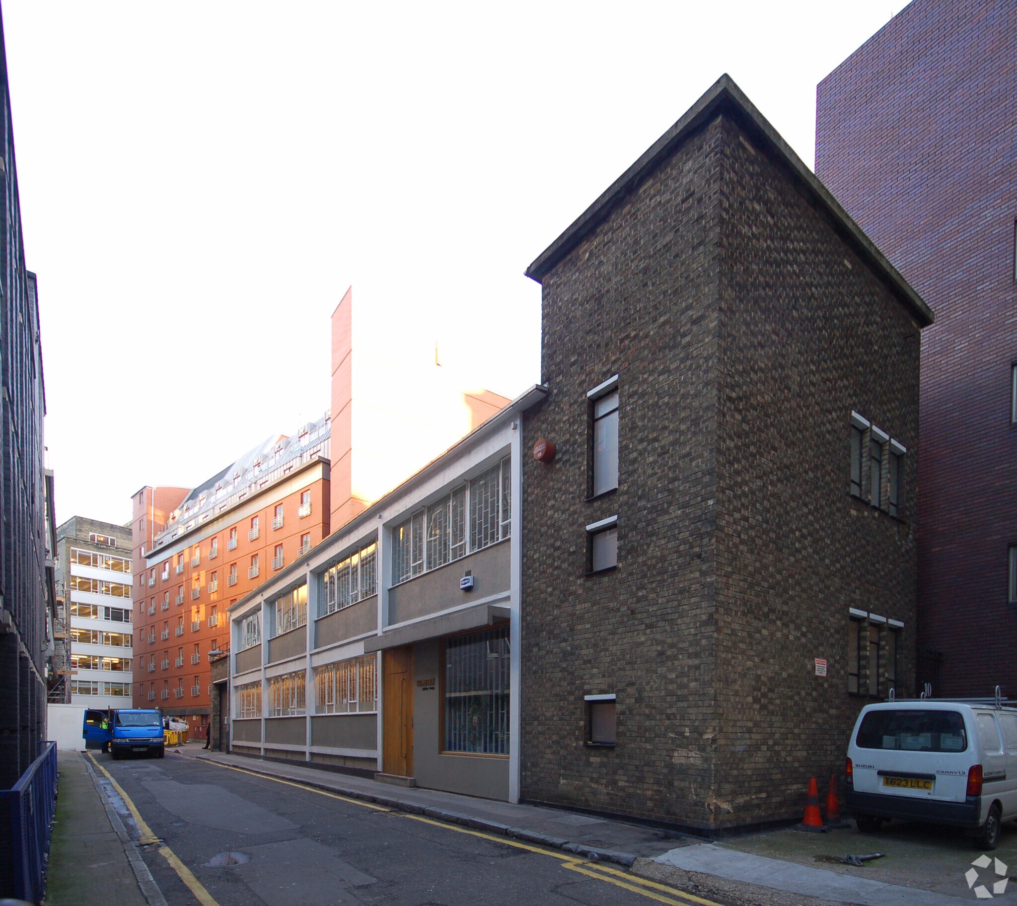 8 Glasshouse Yard, London for sale Primary Photo- Image 1 of 1