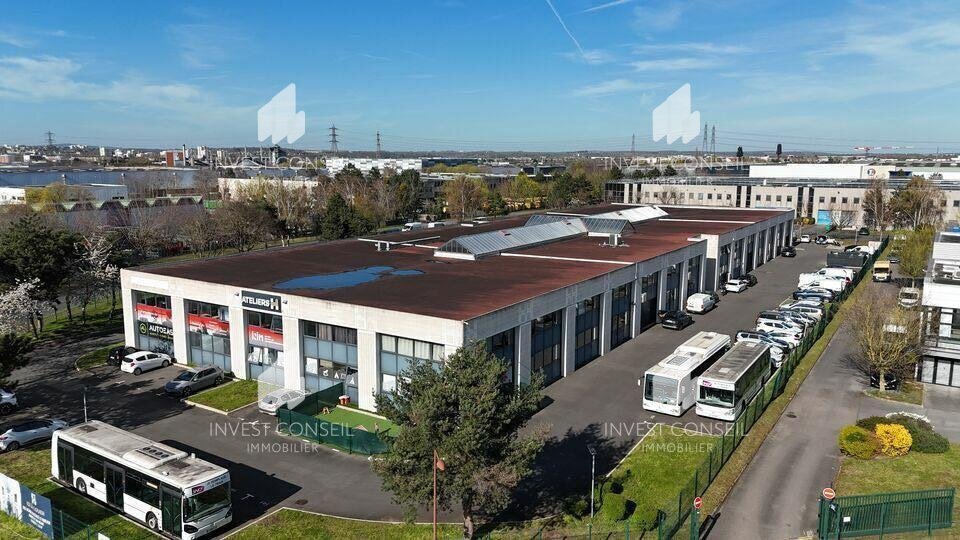 Light Industrial in Herblay-sur-Seine to rent - Building Photo - Image 2 of 8