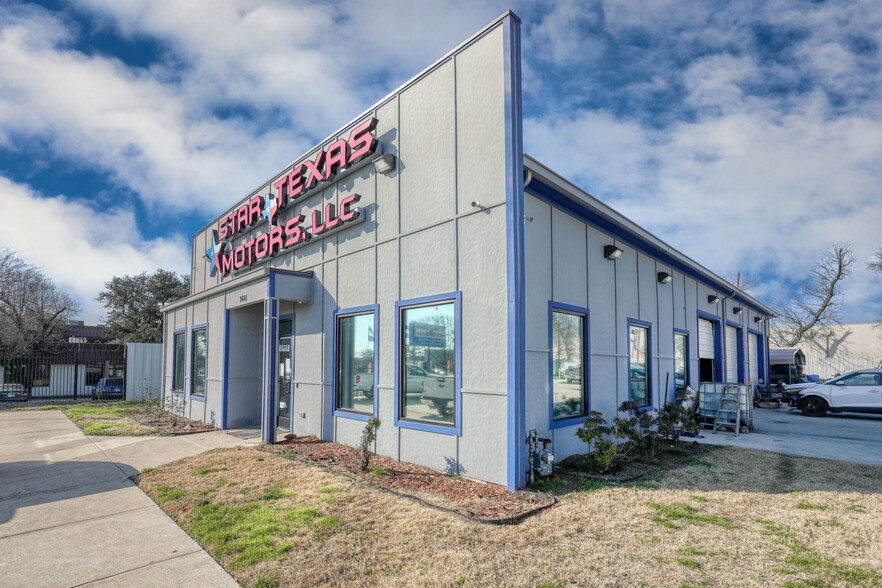 2661 Walnut Hill Ln, Dallas, TX for sale - Building Photo - Image 3 of 18