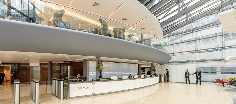 25 Old Broad St, London to rent - Interior Photo - Image 3 of 22