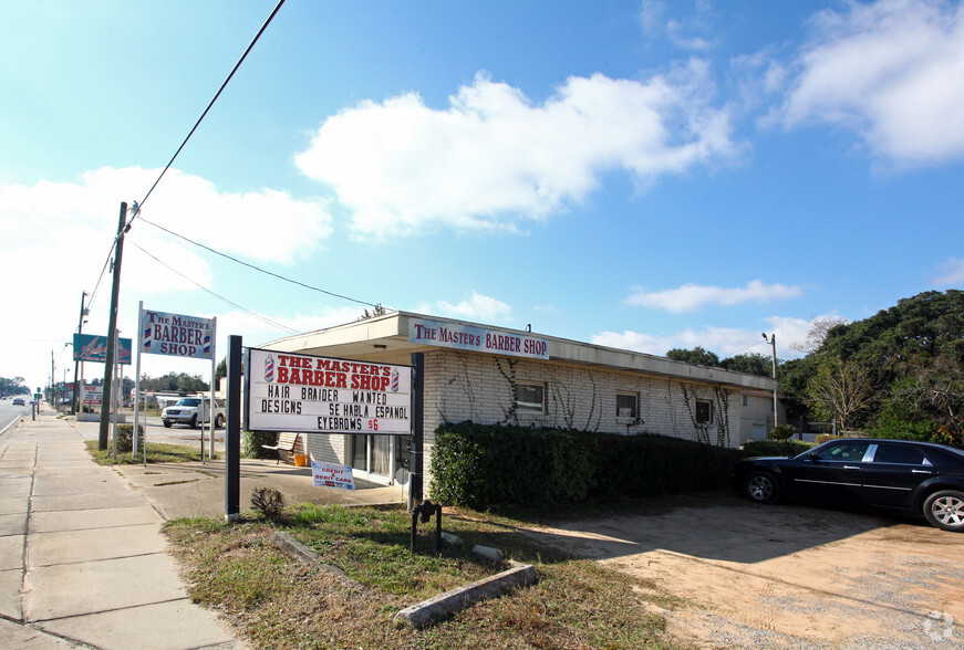 1915 Pace Blvd, Pensacola, FL for sale - Primary Photo - Image 1 of 2