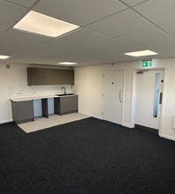 Streatham Rd, Mitcham to rent Interior Photo- Image 2 of 3