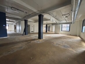 235-239 4th Ave, Pittsburgh, PA to rent Building Photo- Image 2 of 5