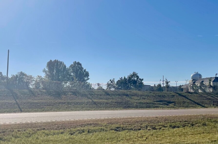 415 Business Park, Gluckstadt, MS 39110 Gluckstadt Exit I55 Lot