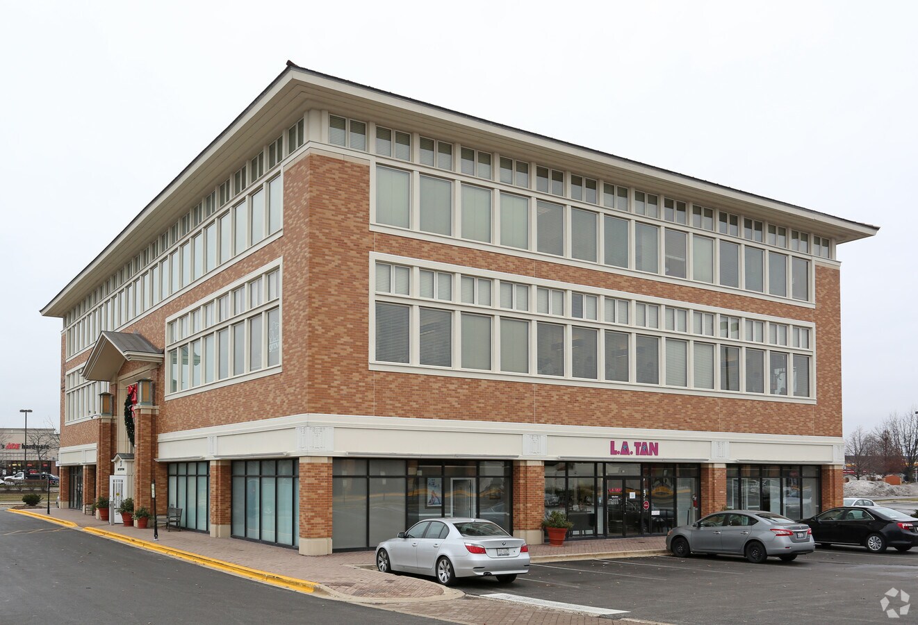 55 E Loop Rd, Wheaton 60189 Town Square Wheaton