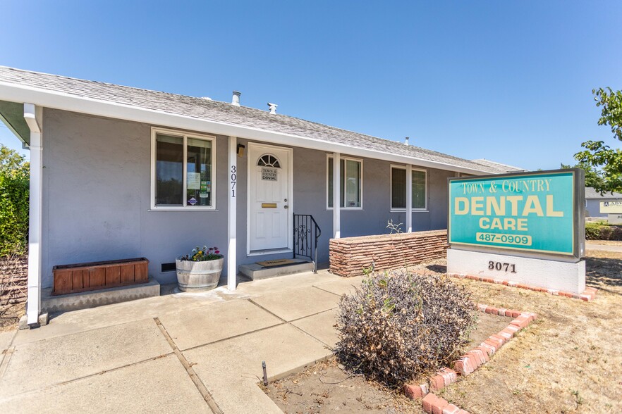 3071 Fulton Ave, Sacramento, CA for rent - Primary Photo - Image 1 of 52