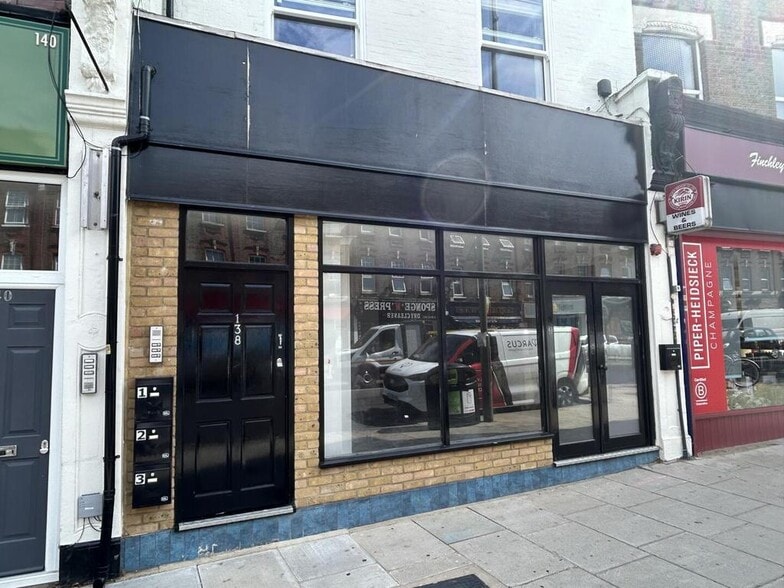 138 High Rd, London to rent - Building Photo - Image 2 of 8
