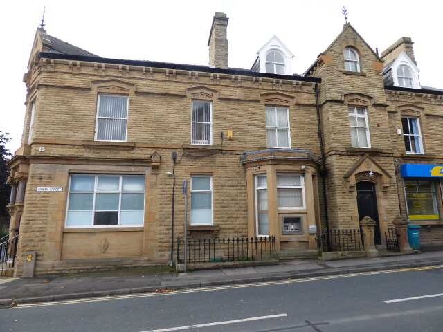 132 Huddersfield Rd, Mirfield for sale Primary Photo- Image 1 of 1
