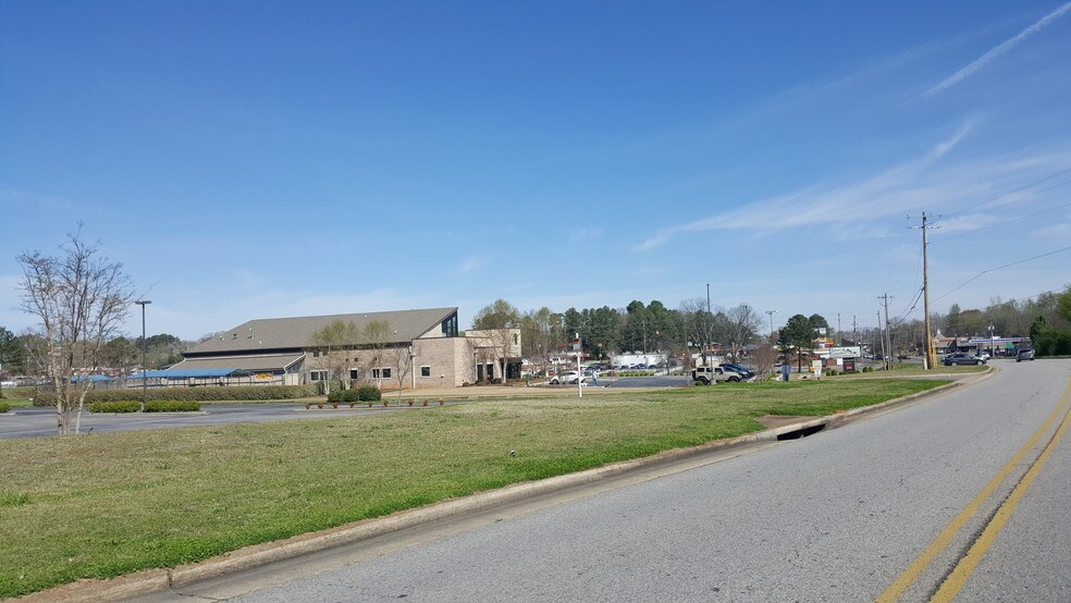 S Jefferson St, Athens 35611 UK