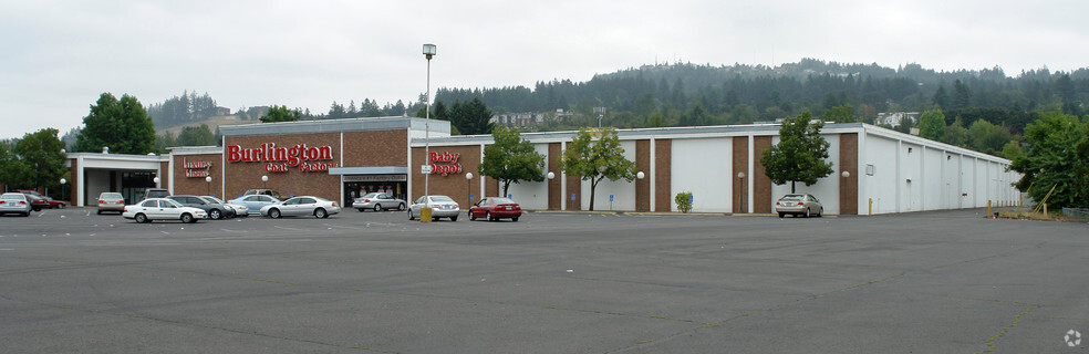 10506 SE 82nd Ave, Portland, OR for rent - Building Photo - Image 3 of 10