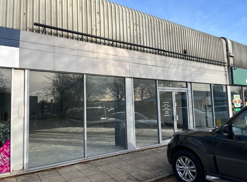 Erica Rd, Milton Keynes to rent - Building Photo - Image 2 of 4