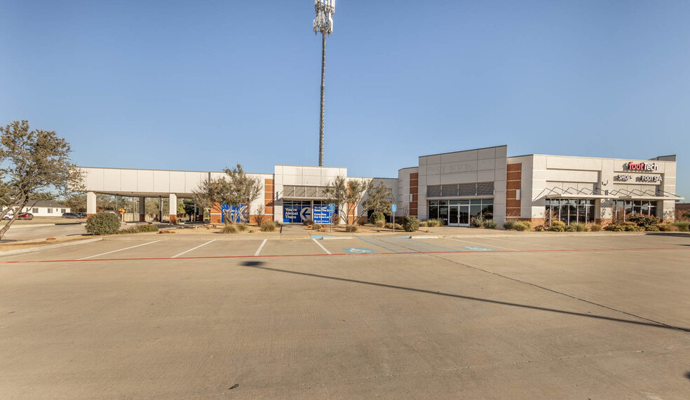 4200-4300 19th St, Lubbock, TX for rent - Building Photo - Image 1 of 16