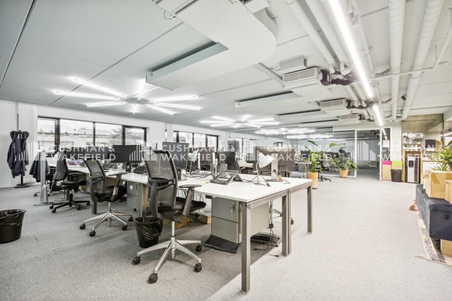 Office in Levallois-Perret to rent - Interior Photo - Image 2 of 13