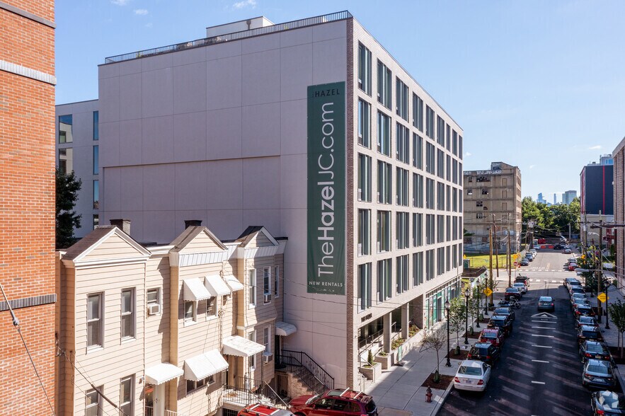 89 Monitor St, Jersey City 07304 The Hazel UK