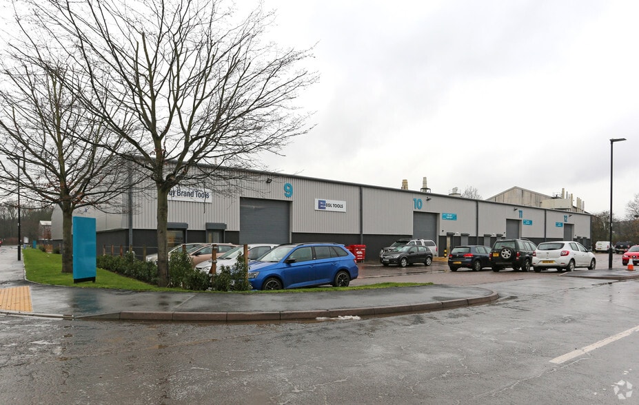 Meadowbrook Park, Sheffield to rent - Primary Photo - Image 1 of 9