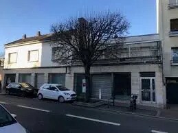 Retail in Clamart for sale Building Photo- Image 1 of 7