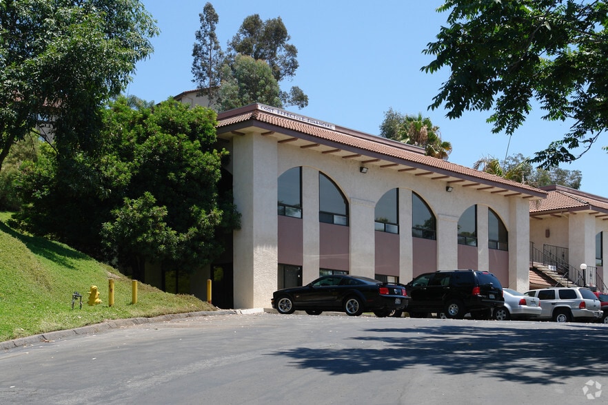 10765 Woodside Ave, Santee, CA for rent - Building Photo - Image 2 of 2