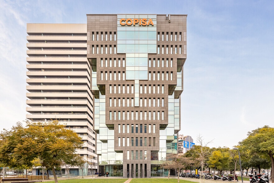 Plaça d'Europa, 2-4, L'Hospitalet de Llobregat, Barcelona to rent - Primary Photo - Image 1 of 6