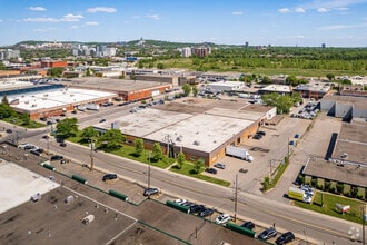 5600-5620 Rue Ferrier, Mt Royal, QC - AERIAL  map view