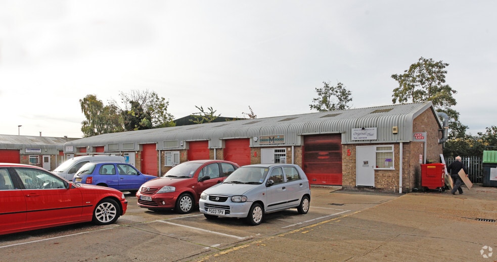 Halcyon Ct, Huntingdon to rent - Building Photo - Image 2 of 2