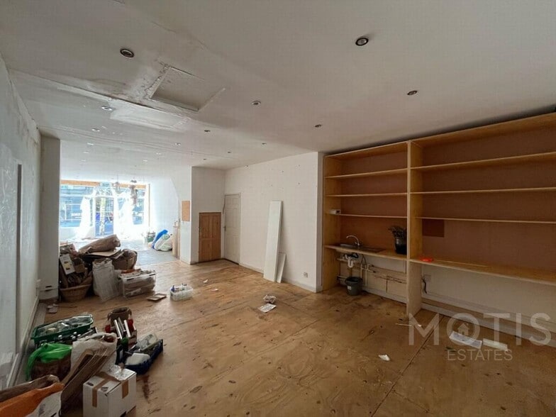 12 Guildhall St, Folkestone to rent - Building Photo - Image 3 of 8