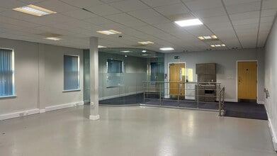 Siskin Pky E, Coventry to rent Interior Photo- Image 1 of 11