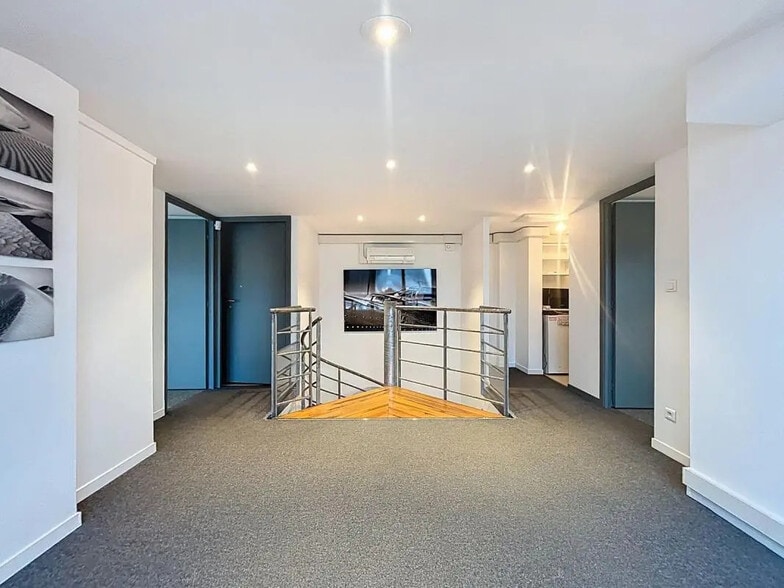 Office in Lyon to rent - Interior Photo - Image 3 of 12