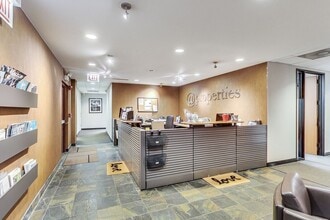 212 E Ohio St, Chicago, IL to rent Interior Photo- Image 2 of 9