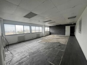 12 Rue Robert Moinon, Goussainville to rent Building Photo- Image 2 of 2