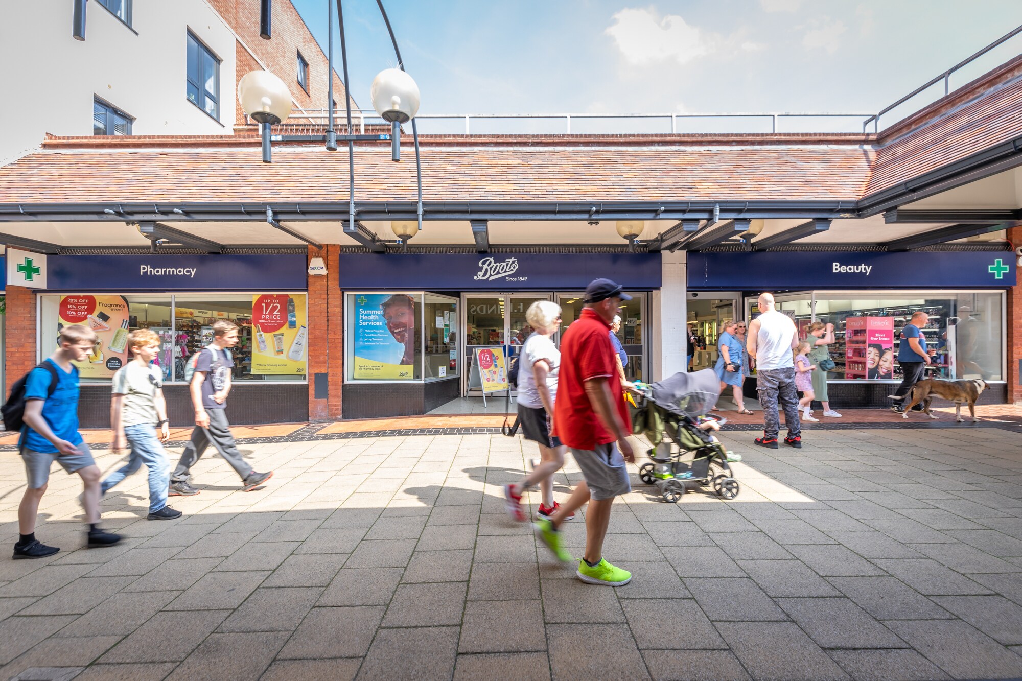 6-10 Commerce Way, Letchworth Garden City for sale Primary Photo- Image 1 of 1