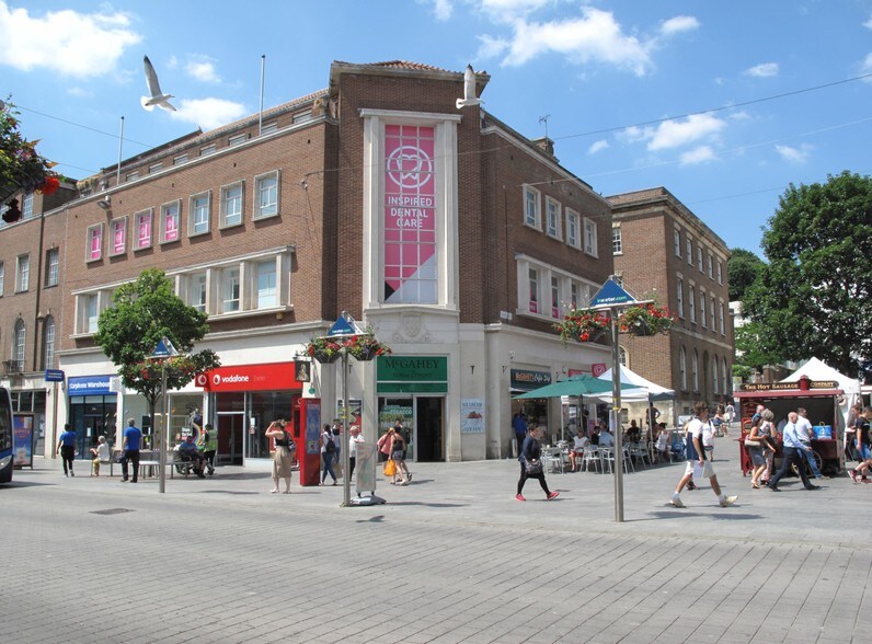 237 High St, Exeter to rent - Building Photo - Image 2 of 10