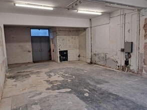 192 Dukes Ride, Crowthorne to rent Building Photo- Image 2 of 2