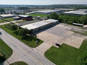 7501 E Front St, Kansas City, MO for rent Building Photo- Image 1 of 6