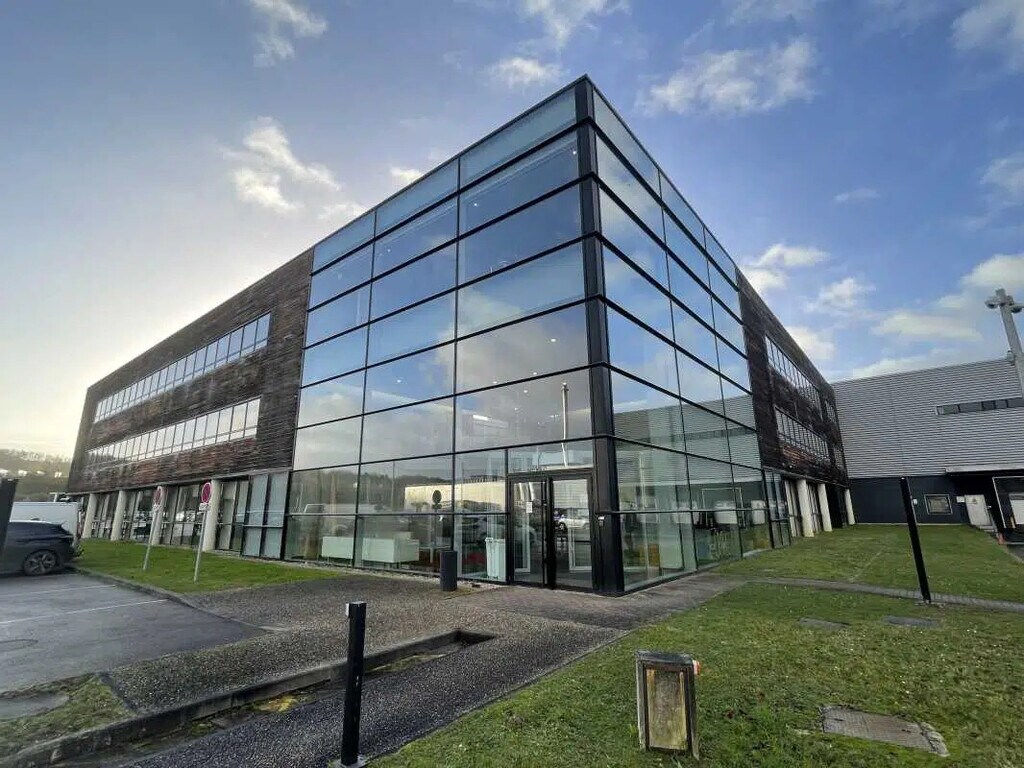 Location Bureaux 220 m² à 623 m² - Photo 1