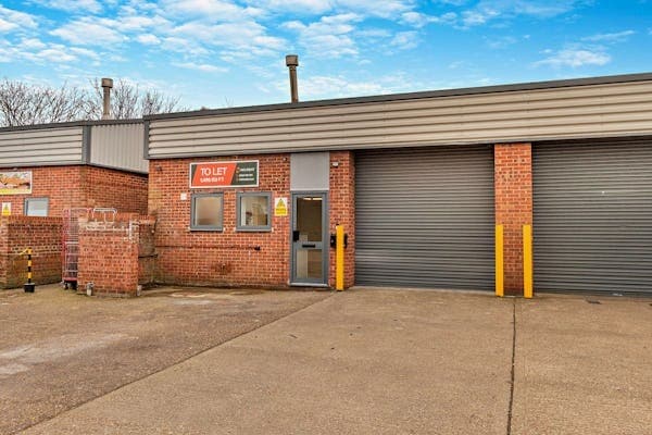 5-8 Davey Clos, Colchester to rent - Building Photo - Image 3 of 7